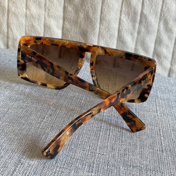 New MIU MIU Sunglasses - Picture 5 of 11